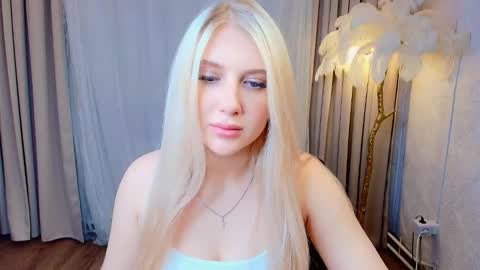 Eva  online show from February 19, 2:40 am