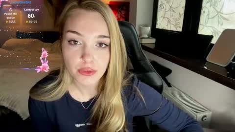 evacarter1 online show from March 26, 2:11 pm