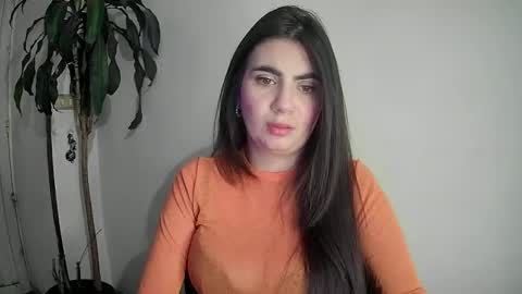 Snapshot of evacollins12 chatting on December 7, 1:14 am evacollins12 online show from December 7, 1:14 am