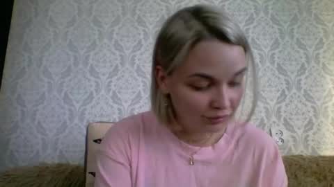 Snapshot of evadelicious_ chatting on June 25, 1:48 pm evadelicious_ online show from June 25, 1:48 pm