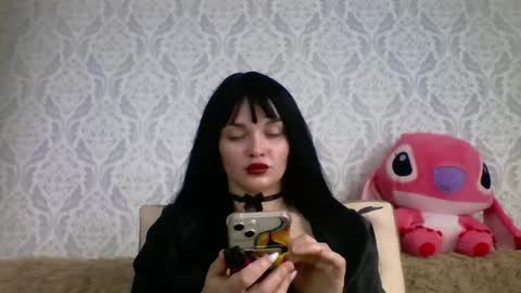 Snapshot of evadelicious_ chatting on June 30, 8:26 am evadelicious_ online show from June 30, 8:26 am