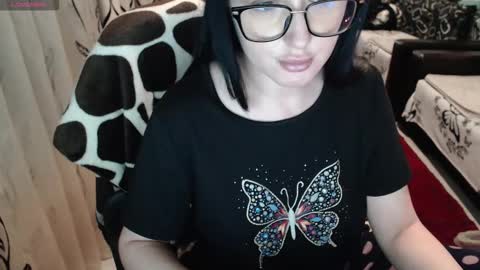 EVADREAM online show from March 22, 3:48 pm