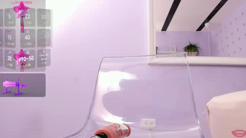 Snapshot of evahalston chatting on January 23, 1:08 am evahalston online show from January 23, 1:08 am