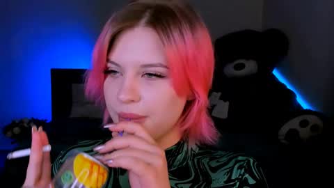 Eva online show from February 15, 11:25 pm