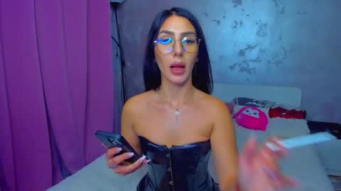 Eva online show from November 2, 9:06 pm