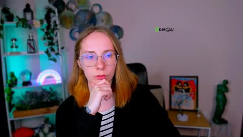 Snapshot of evalora_vei chatting on April 22, 7:26 pm evalora online show from April 22, 7:26 pm