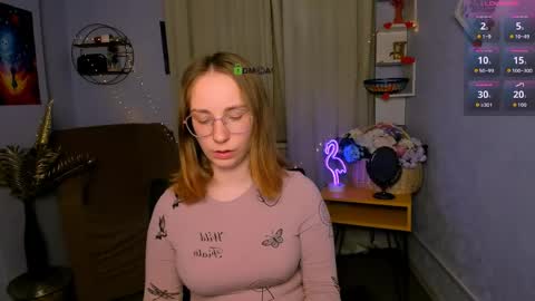 Snapshot of evalora_vei chatting on April 24, 7:38 pm evalora online show from April 24, 7:38 pm
