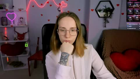 Snapshot of evalora_vei chatting on April 26, 7:22 pm evalora online show from April 26, 7:22 pm