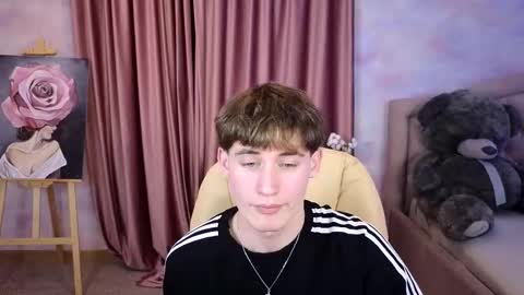 Snapshot of evan__joy chatting on February 6, 11:08 pm Evan online show from February 6, 11:08 pm