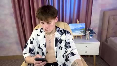 Snapshot of evan__joy chatting on February 14, 9:55 pm Evan online show from February 14, 9:55 pm