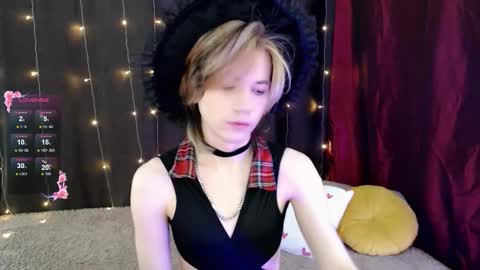 evan_reinhart online show from October 30, 11:00 am