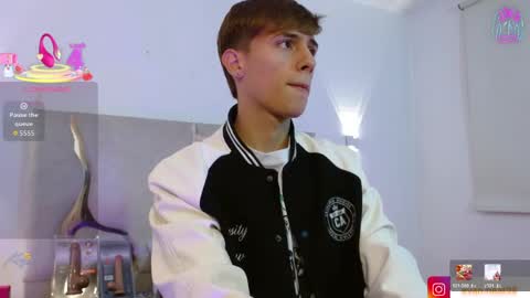 evan_tay online show from April 10, 3:12 am