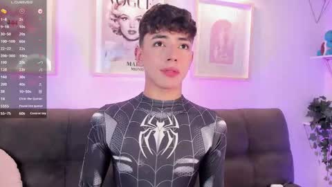Snapshot of evan_voss chatting on September 24, 11:19 pm Evan voss  help me get 200 likesindependent model online show from September 24, 11:19 pm