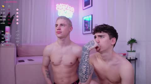 Snapshot of evan_white_ chatting on February 9, 5:01 pm evan_white_ online show from February 9, 5:01 pm