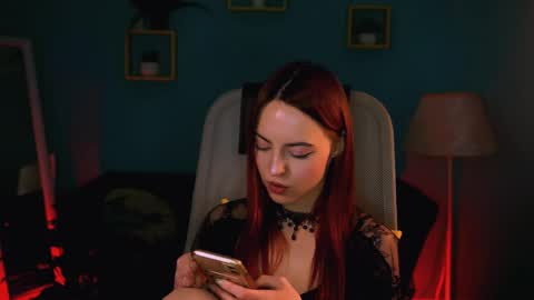 Eva  online show from April 29, 6:03 pm