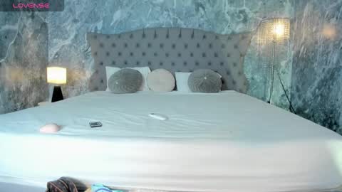 EVA online show from March 21, 7:06 pm