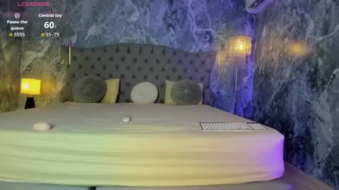 EVA online show from March 26, 7:19 pm