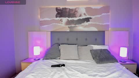 EVA online show from April 7, 7:03 pm