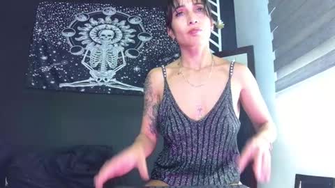  Eva online show from December 14, 6:45 pm