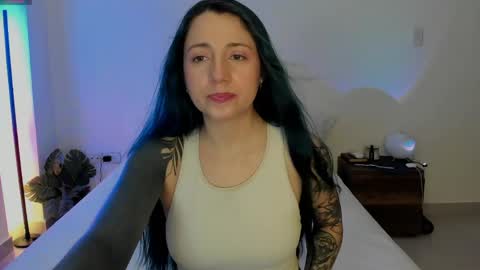 Snapshot of evangelinelovee chatting on May 30, 12:08 am Evangeline online show from May 30, 12:08 am