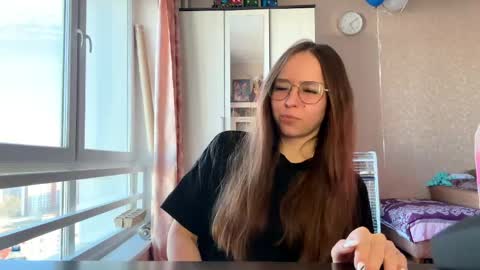 Snapshot of evangelinestiles chatting on March 22, 2:09 pm Mia online show from March 22, 2:09 pm