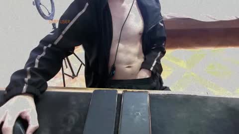 Snapshot of evans20cm chatting on February 24, 11:41 am Evans 20cm online show from February 24, 11:41 am