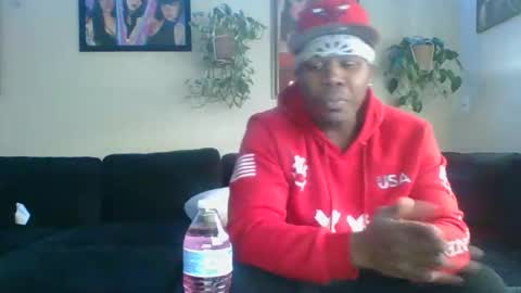 evanschris2048 online show from December 1, 10:15 pm