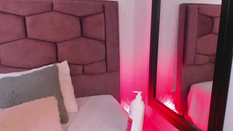 EVARITZ online show from December 20, 1:03 am