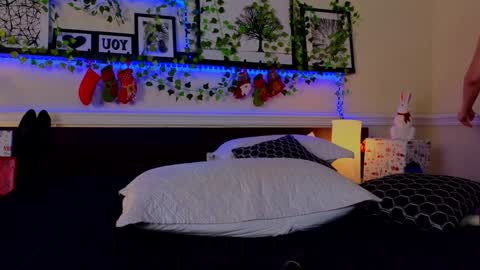 Eva online show from December 9, 10:32 am