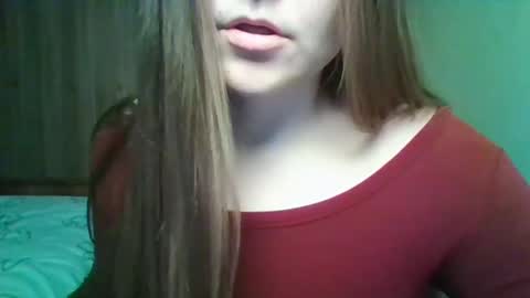 Snapshot of evasapples2026 chatting on April 18, 8:42 pm evasapples2026 online show from April 18, 8:42 pm