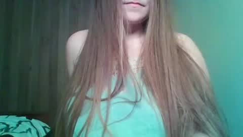 Snapshot of evasapples2026 chatting on April 25, 9:56 pm evasapples2026 online show from April 25, 9:56 pm