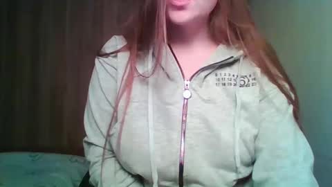 evasapples2026 online show from May 21, 9:55 pm