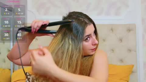 evasinclairr online show from November 14, 7:07 am