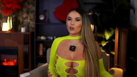 Eva online show from May 30, 6:38 pm