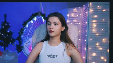 Snapshot of evathopson chatting on December 14, 10:34 am Eva  next stream -  - 1600 UTC2000  online show from December 14, 10:34 am