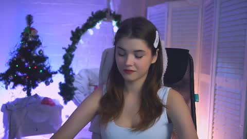 Snapshot of evathopson chatting on December 25, 8:18 am Eva  next stream -  - 1600 UTC2000  online show from December 25, 8:18 am