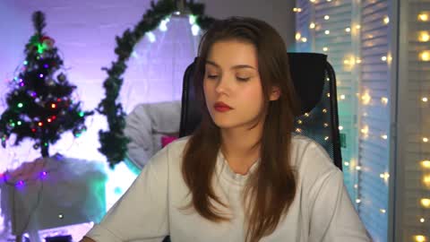 Snapshot of evathopson chatting on December 27, 3:26 pm Eva  next stream -  - 1600 UTC2000  online show from December 27, 3:26 pm