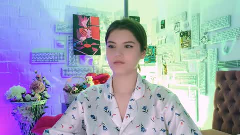 Snapshot of evathopson chatting on February 19, 7:16 pm Eva  next stream -  - 1600 UTC2000  online show from February 19, 7:16 pm