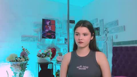 Snapshot of evathopson chatting on March 1, 12:12 pm Eva  next stream -  - 1600 UTC2000  online show from March 1, 12:12 pm