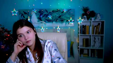 Snapshot of evathopson chatting on March 4, 11:08 am Eva  next stream -  - 1600 UTC2000  online show from March 4, 11:08 am