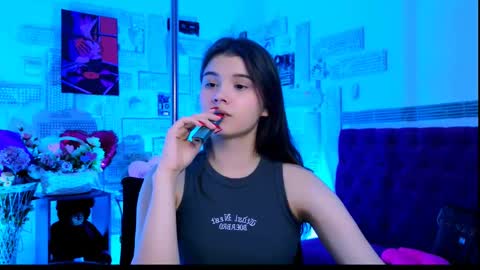 Snapshot of evathopson chatting on March 6, 10:20 am Eva  next stream -  - 1600 UTC2000  online show from March 6, 10:20 am