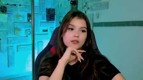 Snapshot of evathopson chatting on September 26, 12:09 pm Eva  next stream -  - 1600 UTC2000  online show from September 26, 12:09 pm