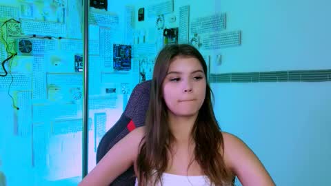 Snapshot of evathopson chatting on September 30, 11:04 am Eva  next stream -  - 1600 UTC2000  online show from September 30, 11:04 am