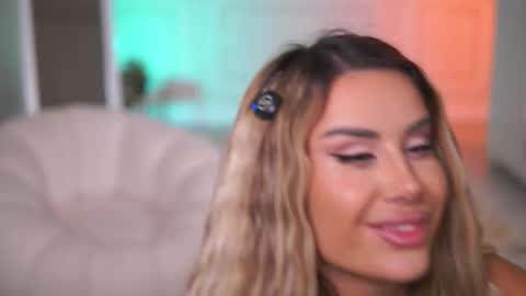 Eva online show from December 4, 8:39 pm