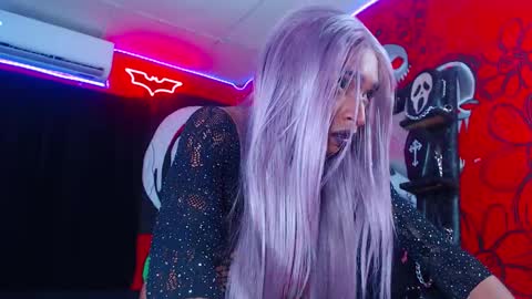 Snapshot of eve_darkovax chatting on September 17, 6:59 am eve dark online show from September 17, 6:59 am