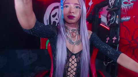 Snapshot of eve_darkovax chatting on September 19, 12:17 pm eve dark online show from September 19, 12:17 pm