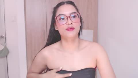 Snapshot of eve_rox18 chatting on July 2, 11:49 am Eve Rox18 online show from July 2, 11:49 am