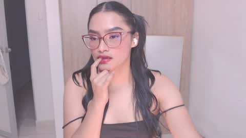 Snapshot of eve_rox18 chatting on August 3, 12:09 am Eve Rox18 online show from August 3, 12:09 am