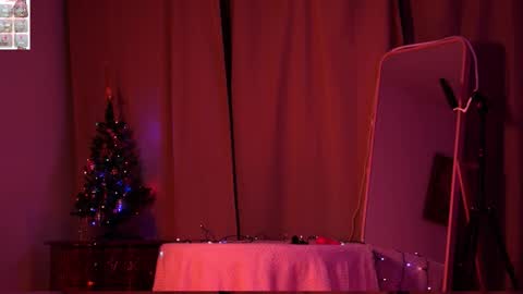 Snapshot of evechuuuus chatting on March 17, 5:16 pm Evechuuu online show from March 17, 5:16 pm