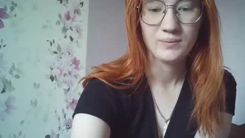 Snapshot of eveliina_shy chatting on February 9, 6:39 am Evelina online show from February 9, 6:39 am